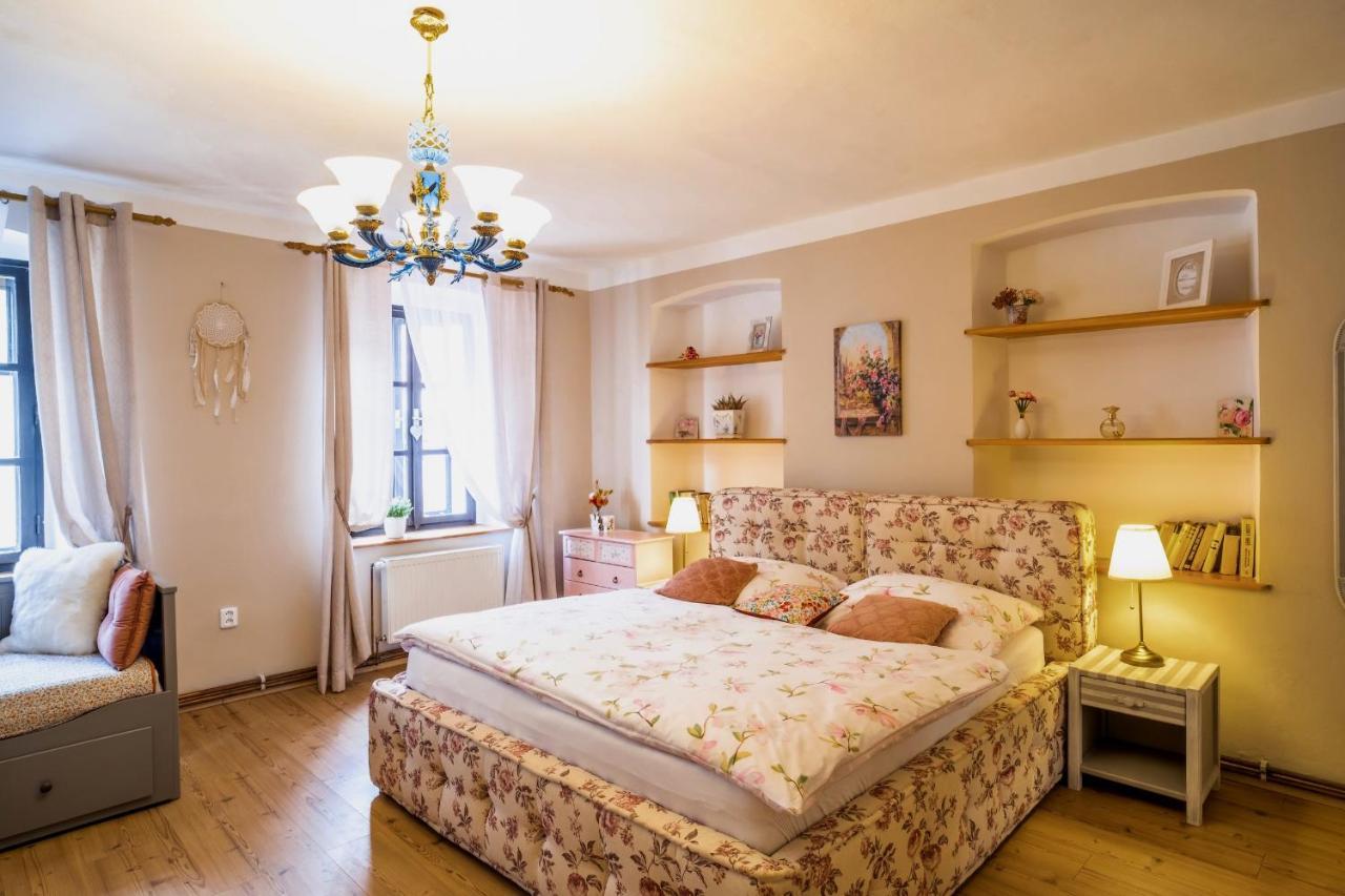 Rustic House V Luzickych Horach Apartment Jiretin pod Jedlovou Luaran gambar