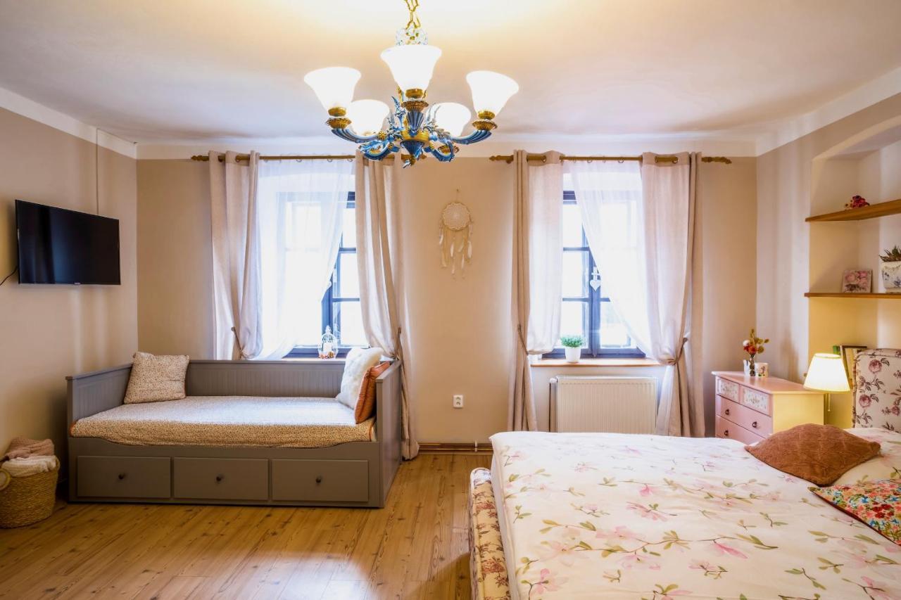 Rustic House V Luzickych Horach Apartment Jiretin pod Jedlovou Luaran gambar
