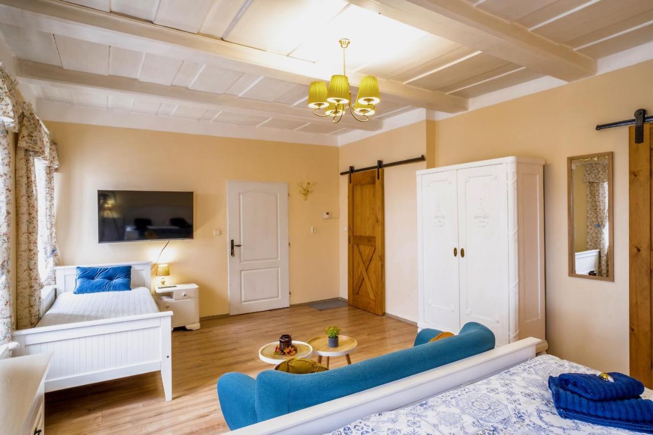 Rustic House V Luzickych Horach Apartment Jiretin pod Jedlovou Luaran gambar